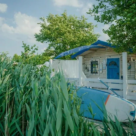 Freedolina Glamping * Lowyn