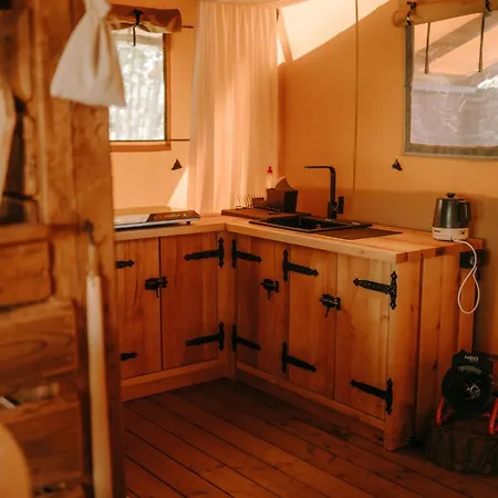 Freedolina Glamping *