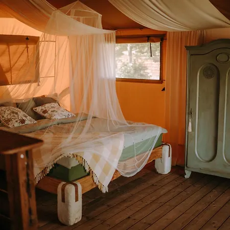 Freedolina Glamping